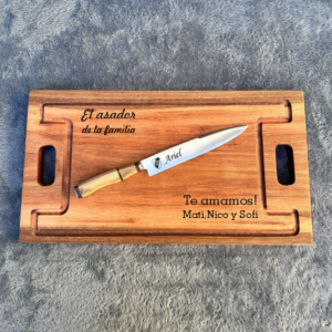 Tabla Eucalipto 50×27 C/Asas + Cuchillo de Acero Inox – Hoja 20 cm